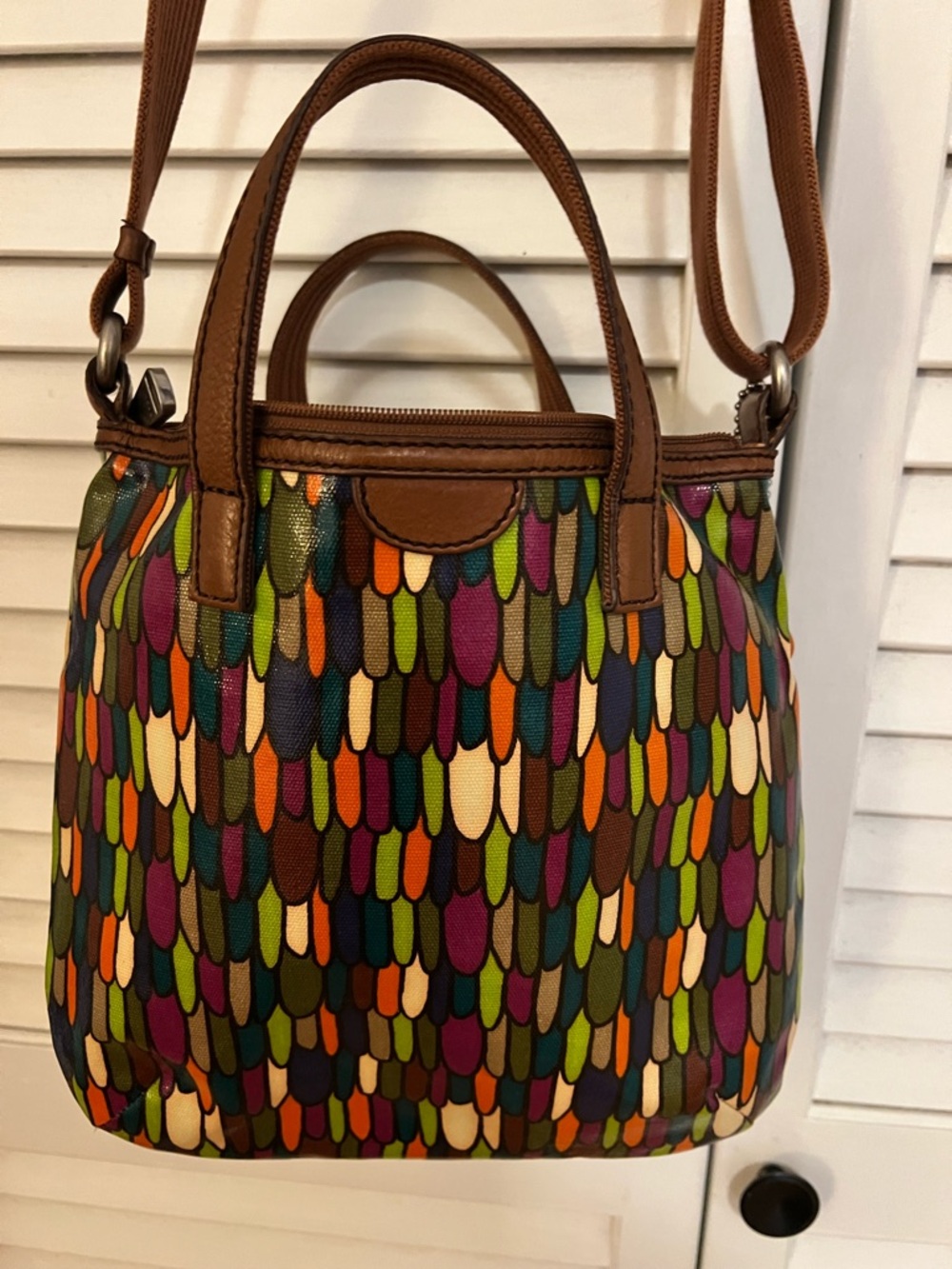 Fossil Calypso Key-Per multi-color feather print coated canvas bag Excellent - Picture 9 of 14